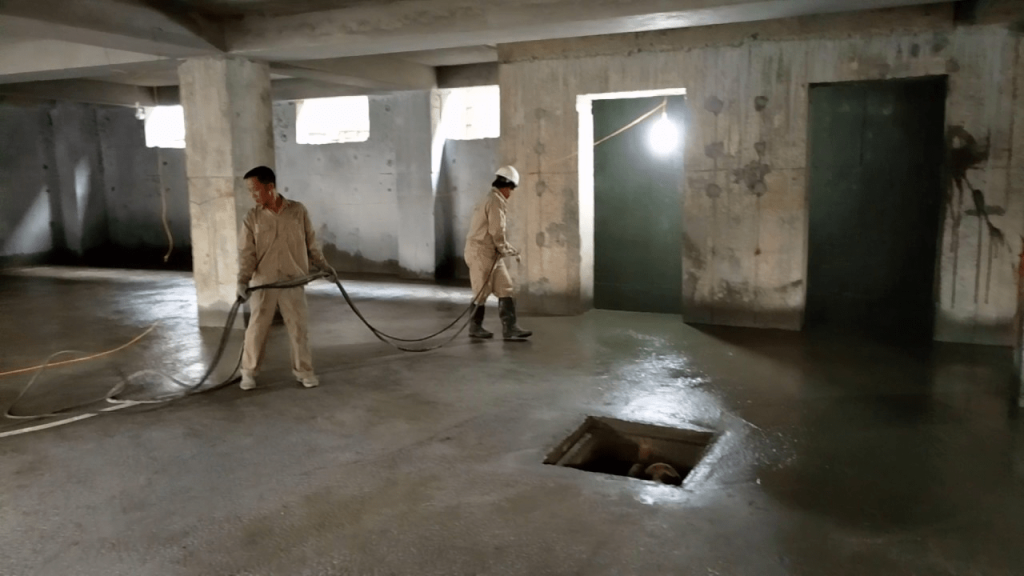 dịch vụ chống thấm chuyên nghiệp trọn gói. Bạn có nhu cầu cần chống thấm dột nước mái nhà, trần nhà, sàn mái, tường nhà, sân thượng,... ĐẢM BẢO TRIỆT ĐỂ 100% CÓ BẢO HÀNH, dịch vụ chống thấm giá rẻ. Thợ chống thấm có tay nghề giỏi và có kinh nghiệm trong nghề, đáp ứng yêu cầu của khách hàng. Với giá cả hợp lý, chất lượng vượt trội chắc chắn sẽ làm hài lòng.